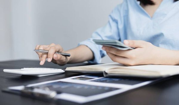 Comment évaluer l’épargne par mois ?